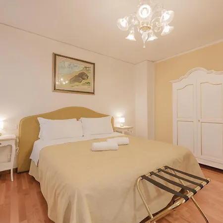 Santo Stefano Palace Superior Apartamento