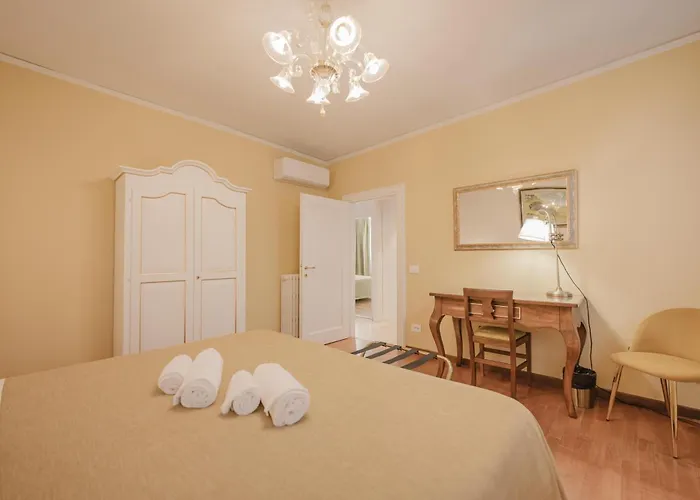 Santo Stefano Palace Superior 公寓