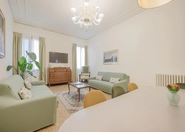 شقة Santo Stefano Palace Superior