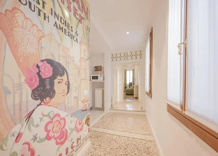 Santo Stefano Palace Superior شقة البندقية