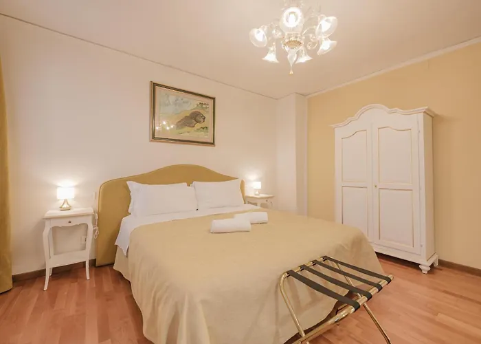 Santo Stefano Palace Superior شقة